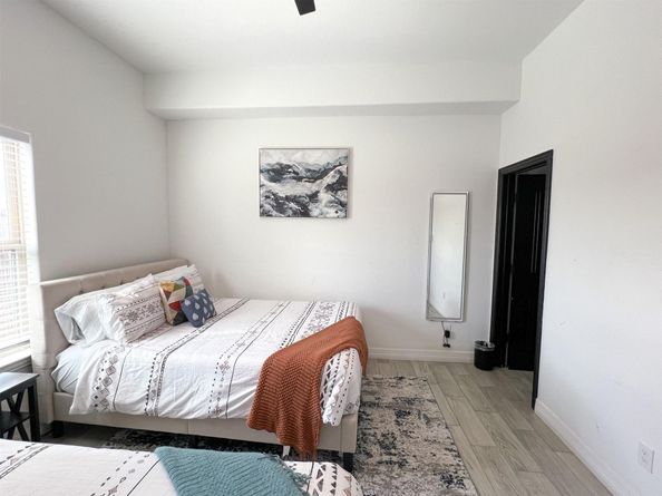 3407 Sakowitz Street AB, Houston TX 77026