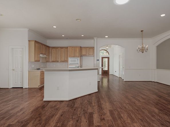 7 Coachman Ridge Place, The Woodlands TX 77382