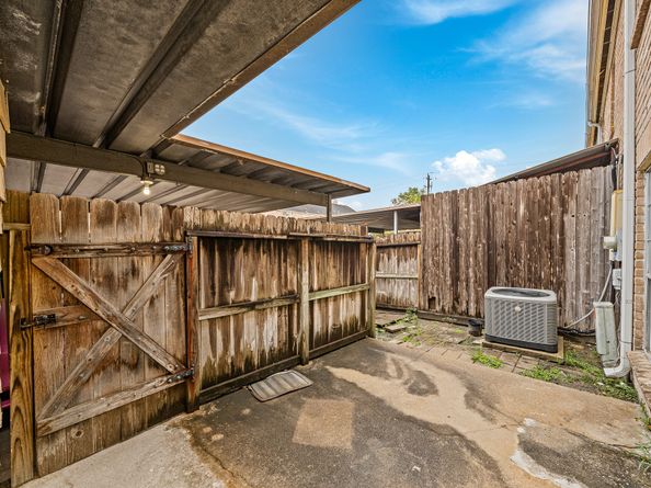 4142 Belle Park Drive 4142, Houston TX 77072