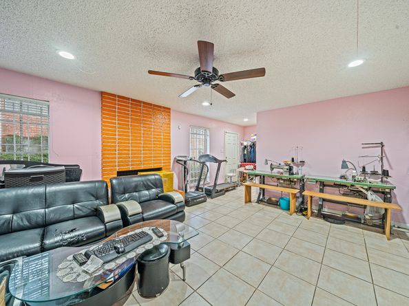 4142 Belle Park Drive 4142, Houston TX 77072