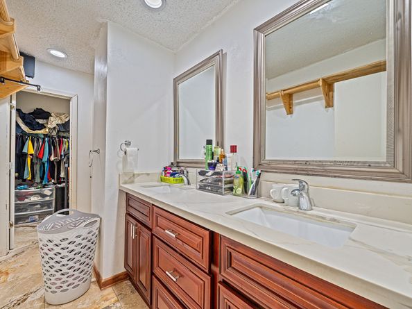 4142 Belle Park Drive 4142, Houston TX 77072