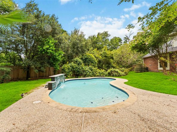 13262 Autumn Ash Drive, Conroe TX 77302