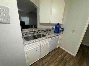 1829 Bering Drive 2, Houston TX 77057