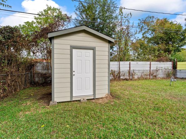 14927 Elmtex Drive, Houston TX 77396