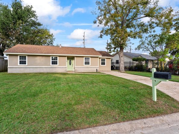 14927 Elmtex Drive, Houston TX 77396