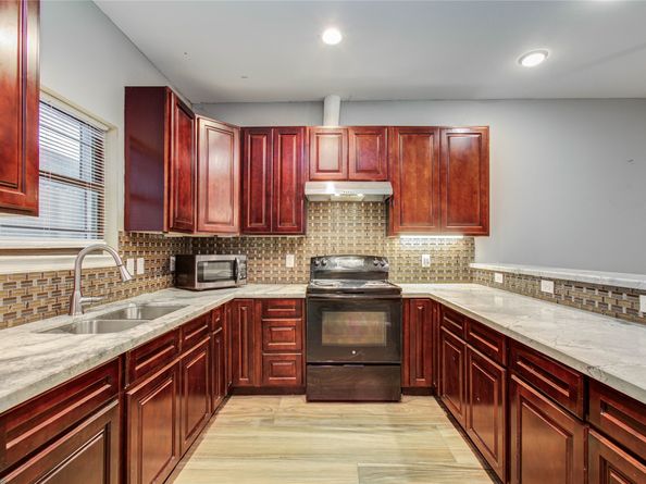 8040 Howton St Street 1/2, Houston TX 77028