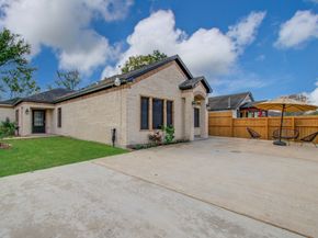 8040 Howton St Street 1/2, Houston TX 77028