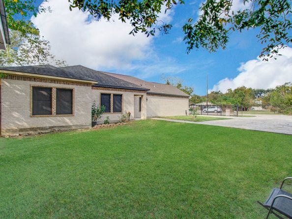 8040 Howton St Street 1/2, Houston TX 77028