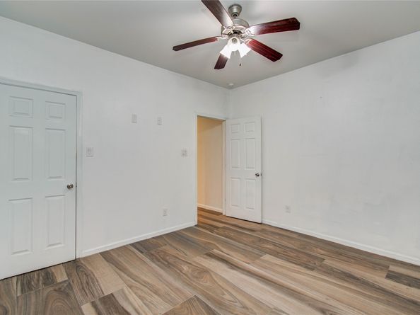 8040 Howton St Street 1/2, Houston TX 77028