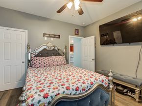 8040 Howton St Street 1/2, Houston TX 77028