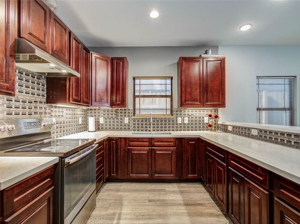 8040 Howton St Street 1/2, Houston TX 77028