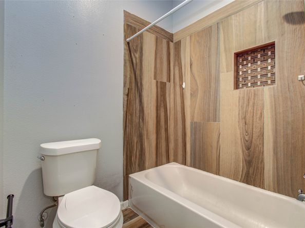 8040 Howton St Street 1/2, Houston TX 77028