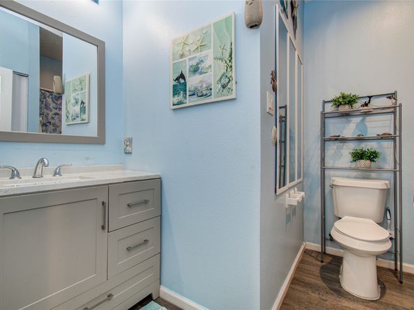 8040 Howton St Street 1/2, Houston TX 77028