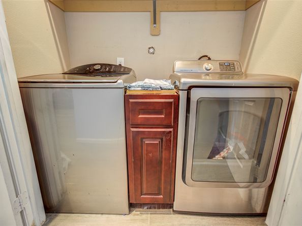 8040 Howton St Street 1/2, Houston TX 77028