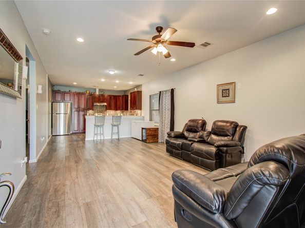 8040 Howton St Street 1/2, Houston TX 77028