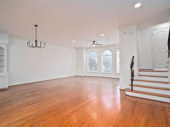 704 Welch Street, Houston TX 77006