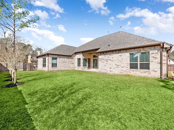 998 Briac Ln, Conroe TX 77301