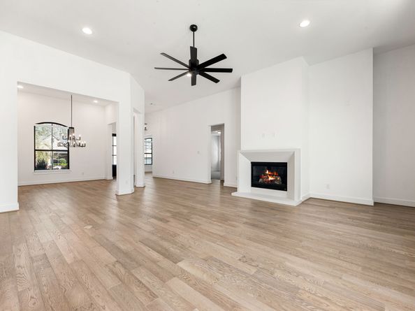 998 Briac Ln, Conroe TX 77301