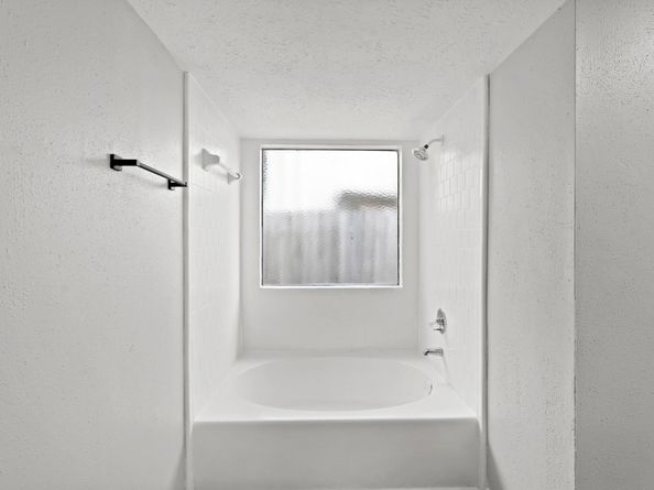 7215 Trogon Lane, Houston TX 77083