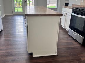 7215 Trogon Lane, Houston TX 77083