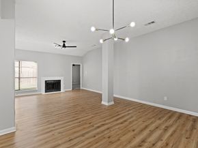 7215 Trogon Lane, Houston TX 77083