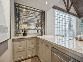 3124 Mid Lane, Houston TX 77027