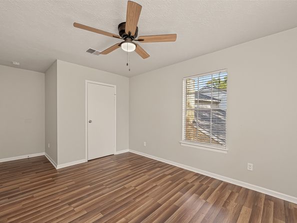 2923 Royal Glen Drive, Houston TX 77339