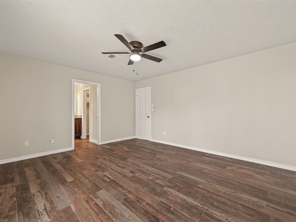 2923 Royal Glen Drive, Houston TX 77339