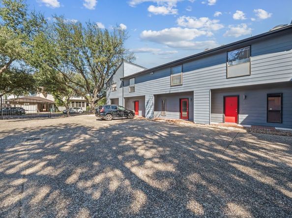 2100 Commonwealth Street G, Houston TX 77006