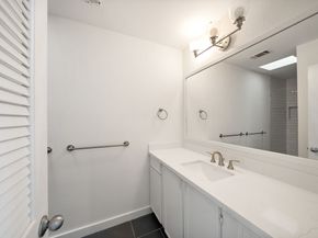 2100 Commonwealth Street G, Houston TX 77006