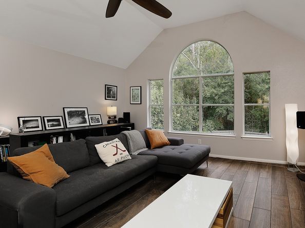 10 Acacia Park Place, The Woodlands TX 77382