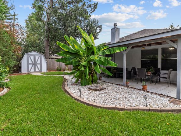 2114 Blossom Creek Drive, Kingwood TX 77339