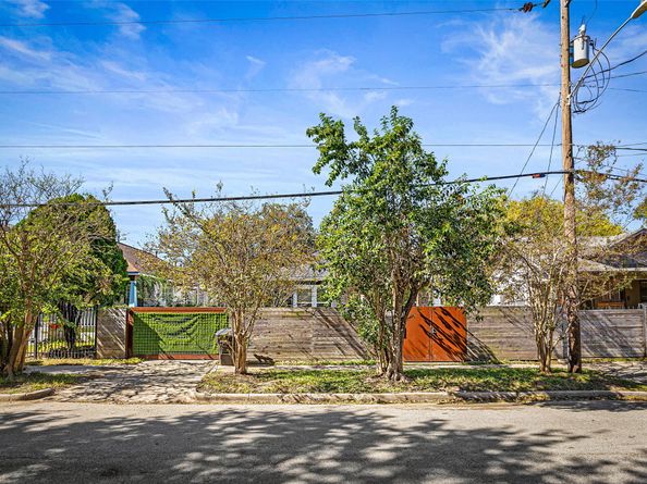 310 Hunt Street, Houston TX 77003