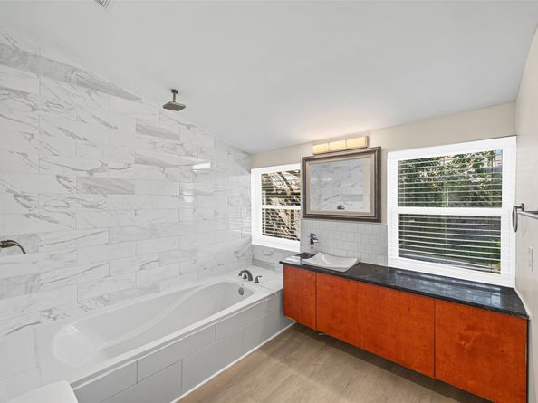 310 Hunt Street, Houston TX 77003