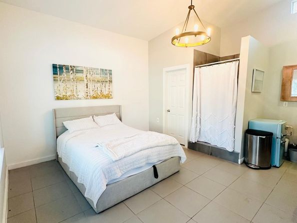 310 Hunt Street, Houston TX 77003