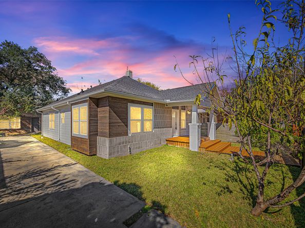 310 Hunt Street, Houston TX 77003