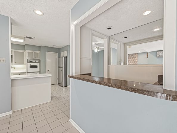 16 Tiffany Square, Sugar Land TX 77478