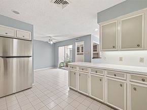 16 Tiffany Square, Sugar Land TX 77478