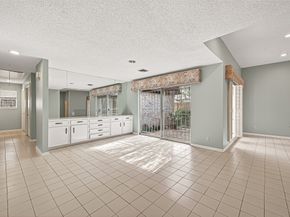 16 Tiffany Square, Sugar Land TX 77478