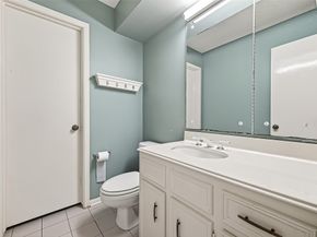 16 Tiffany Square, Sugar Land TX 77478