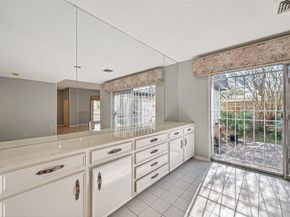 16 Tiffany Square, Sugar Land TX 77478