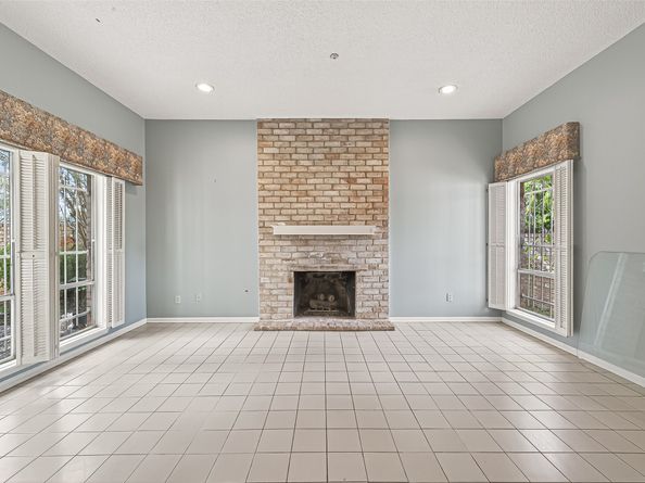 16 Tiffany Square, Sugar Land TX 77478