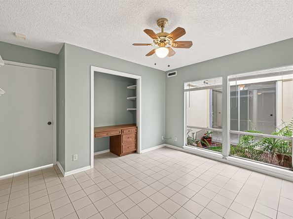 16 Tiffany Square, Sugar Land TX 77478