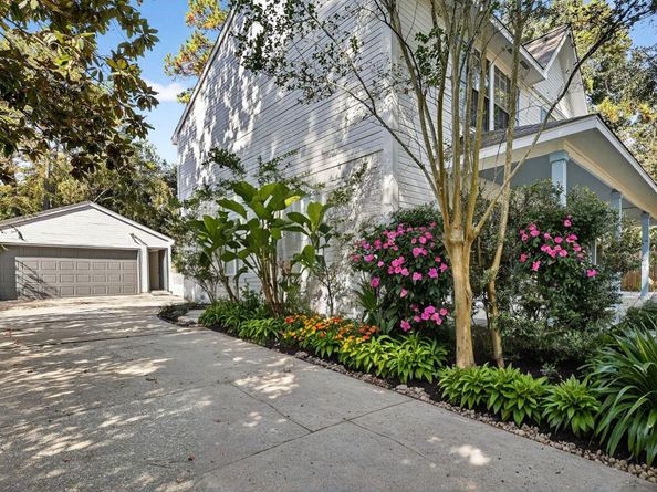 19 Hickory Oak Drive, Spring TX 77381