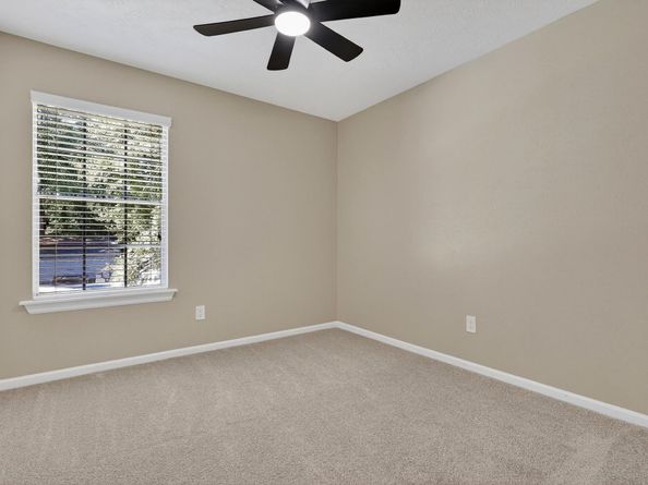 19 Hickory Oak Drive, Spring TX 77381