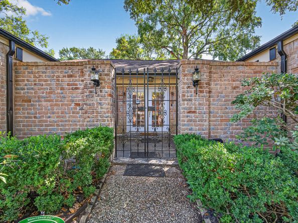 13903 Chevy Chase Drive, Houston TX 77077