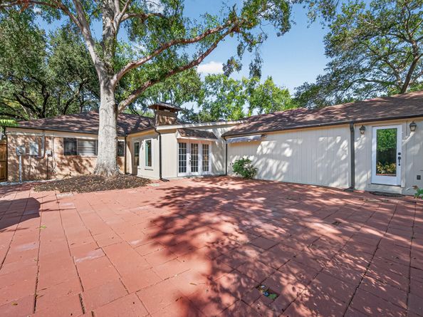 13903 Chevy Chase Drive, Houston TX 77077