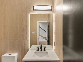 00 Noah Street, Houston TX 77021