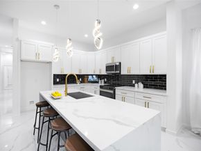 5125 Doolittle Boulevard, Houston TX 77033