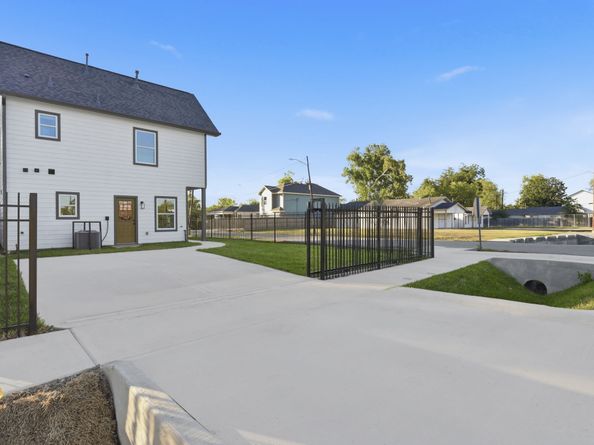 6417 Eastland Street A and B, Houston TX 77028